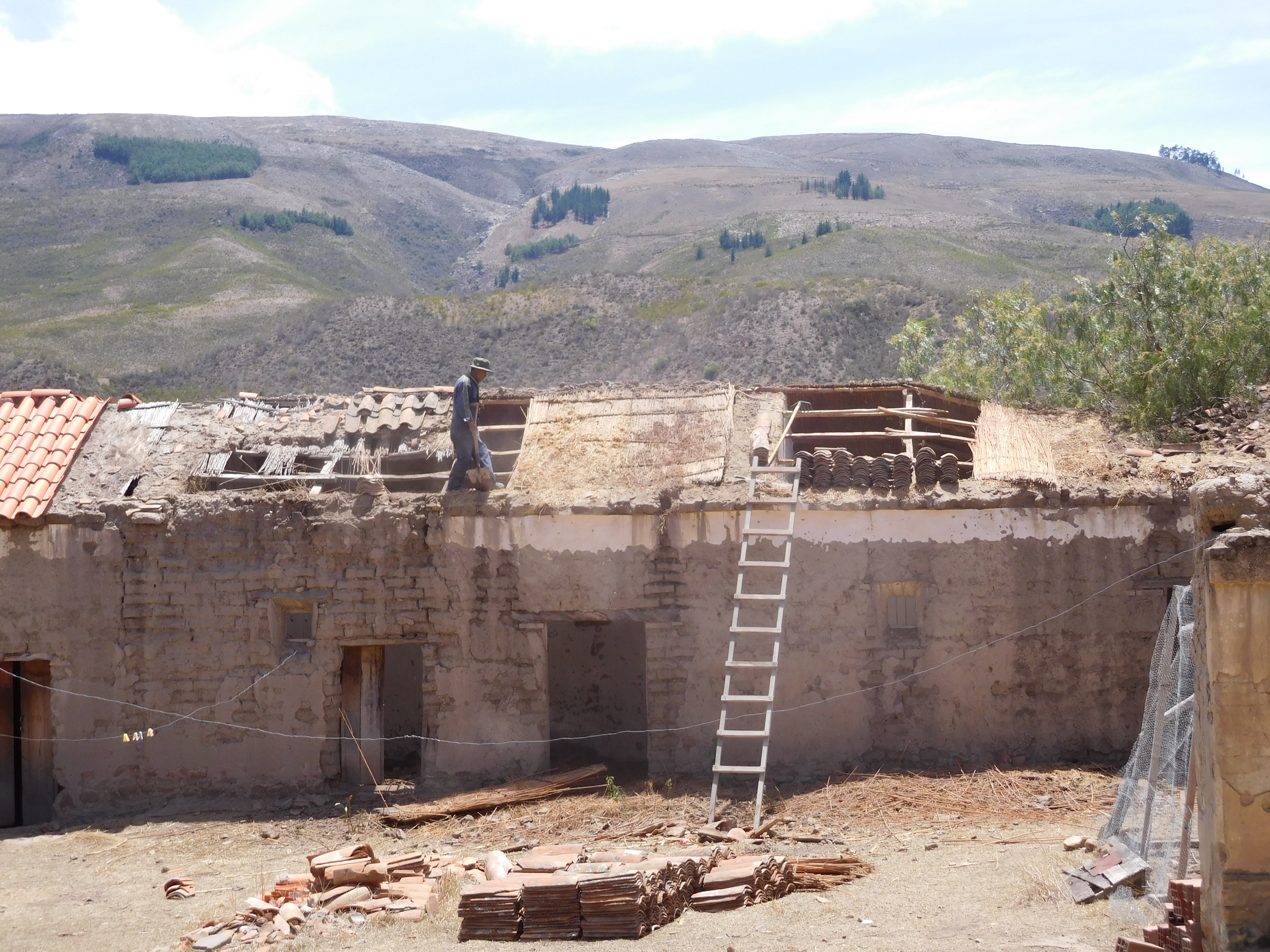 Formation en couture industrielle et développement d’un atelier de production pour contribuer à l’émancipation et à l’insertion professionnelle des femmes en zone rurale