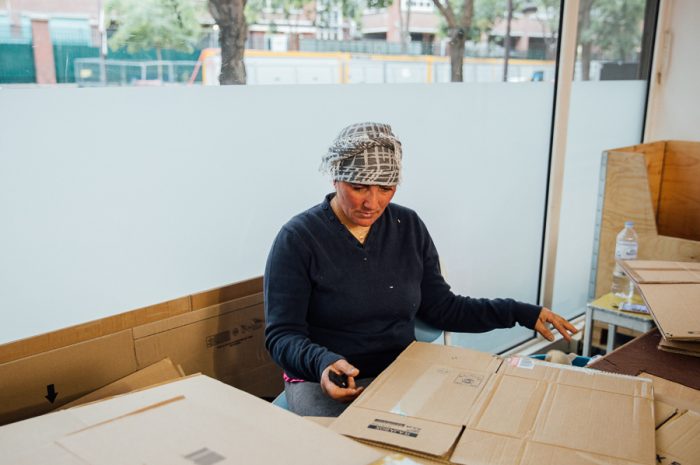 Provide housing, social and professional inclusion of women. Funded by cardboard box recycling workshops