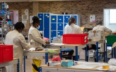 Favoriser l’insertion socio-professionnelle de femmes éloignées de l’emploi en les formant aux métiers du recyclage de jouets
