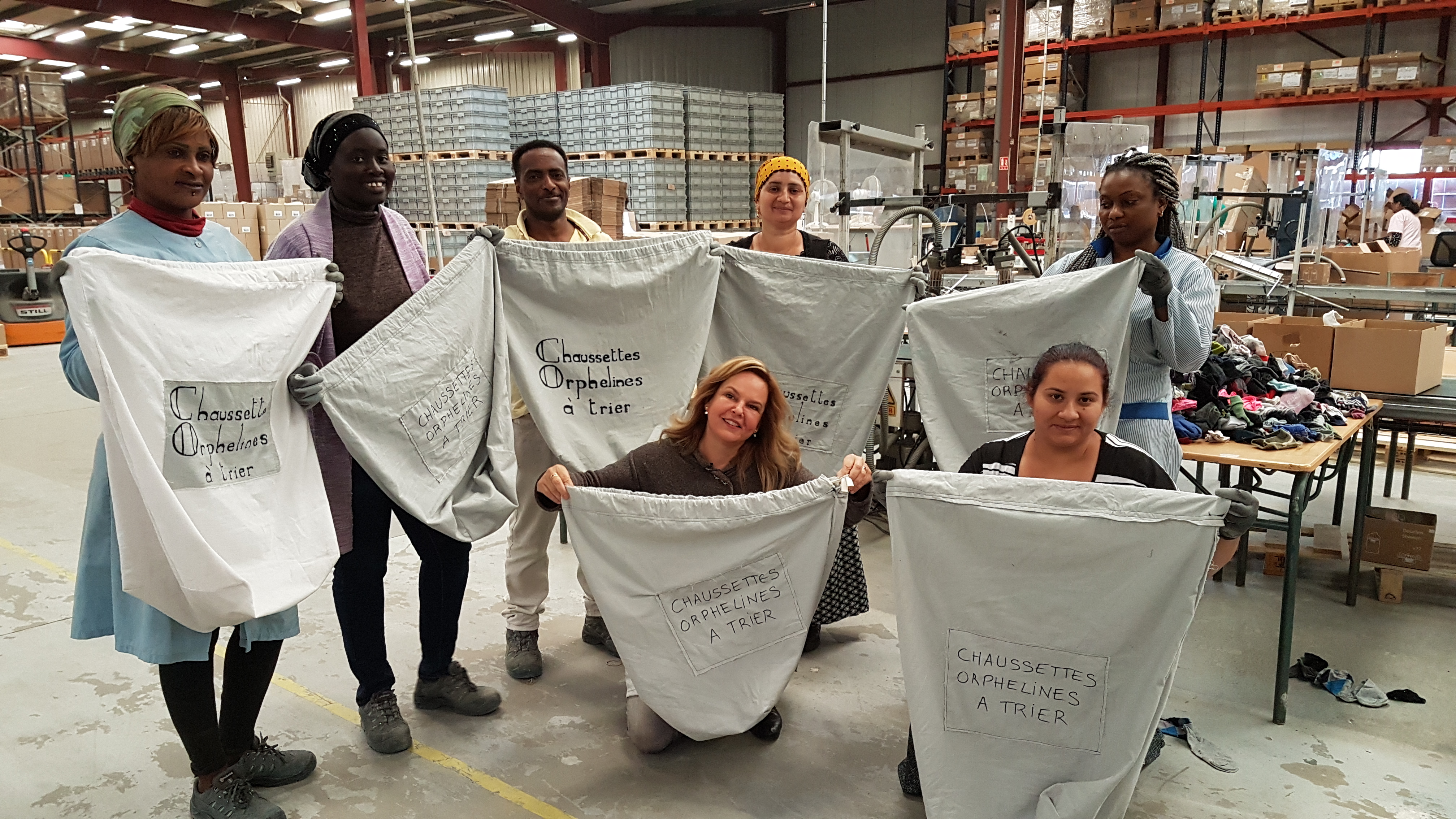 Soutenir l’insertion économique de femmes en situation de précarité par une activité de confection de vêtements à partir de chutes de tissus et de chaussettes récupérées