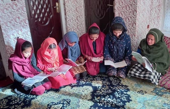 Education des filles afghanes privées de scolarité par les Talibans