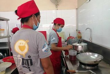Vocational training in catering for marginalised women and girls in Siem Reap