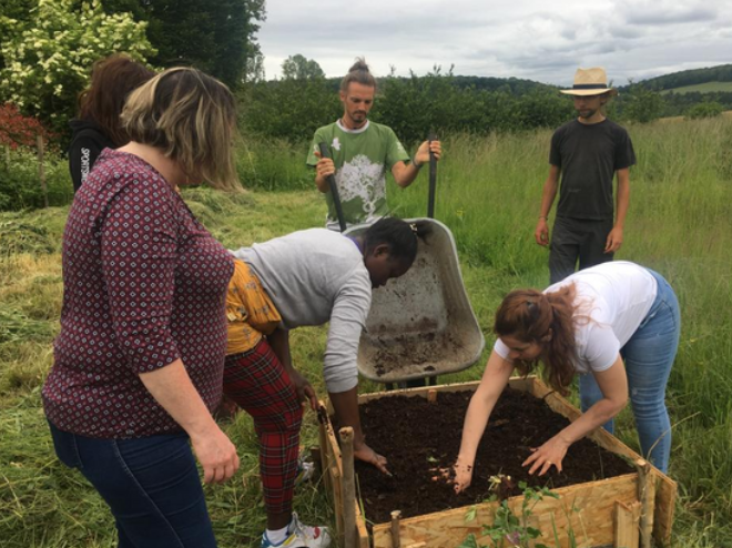 Accompanying women victims of violence through adapted stays