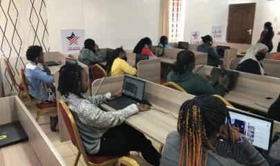 Autonomiser économiquement les femmes réfugiées de Kakuma via le numérique et le freelancing